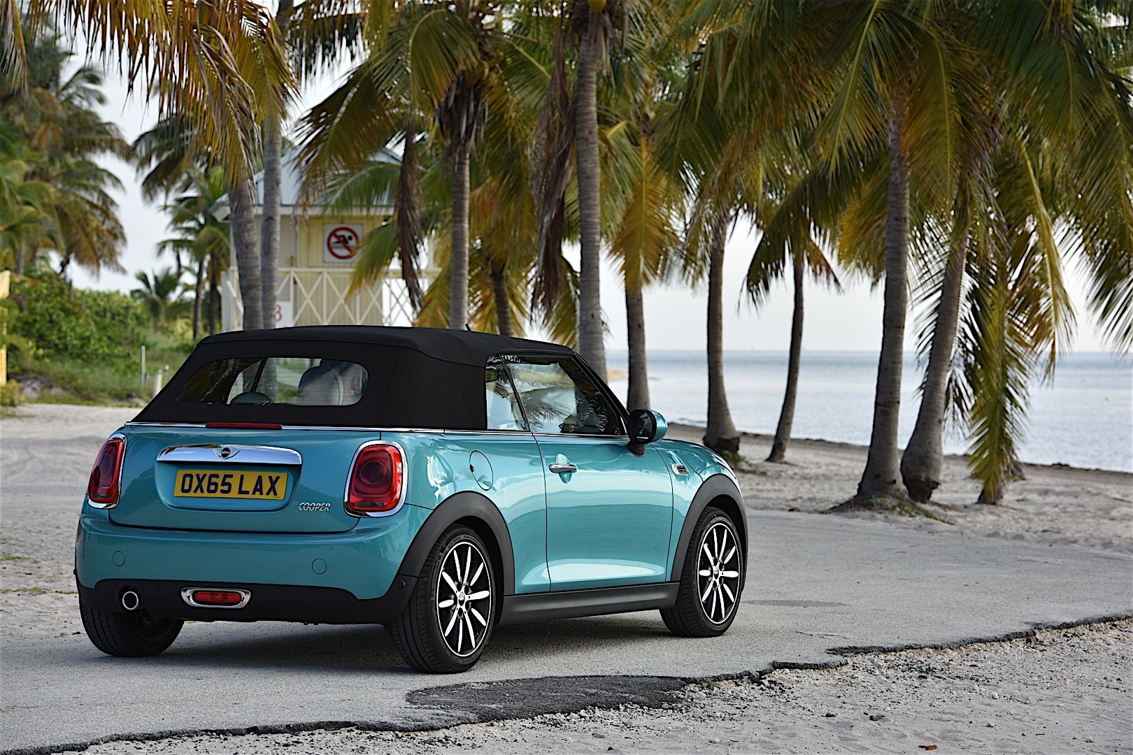 https://www.whatcar.lv/cars/Mini/Cooper kabriolets/8b8f034bef3cba801a9a47cbe63dfa33.jpg